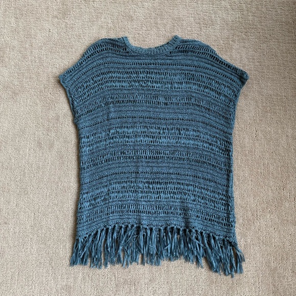 Forever 21 Oversized Knit Coverup - Picture 2 of 7